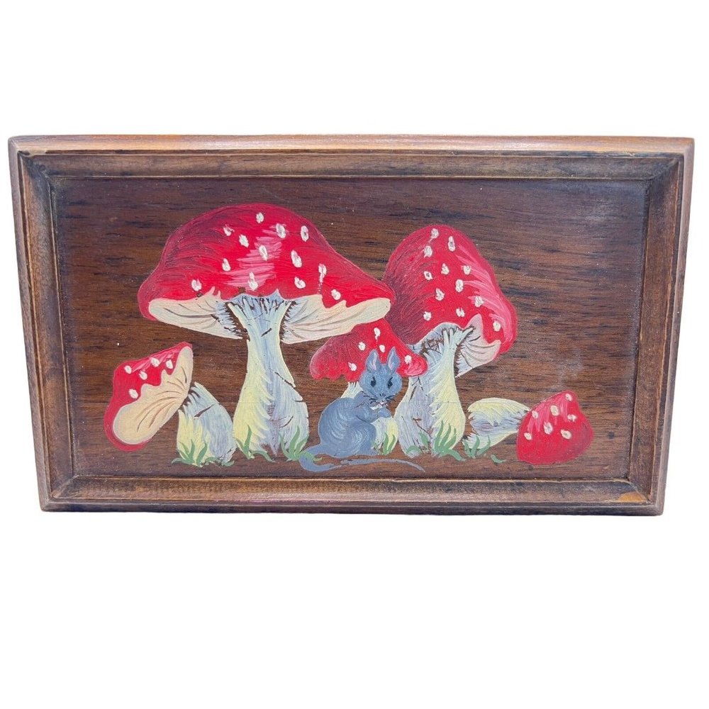 Mushrooms & Mice Vintage Florence Franco Tacchi Italy Solid Wood Box. 82/18+10c